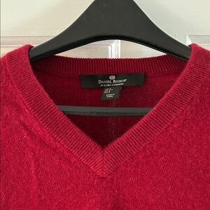 Daniel Bishop Men's Classic 2-ply Cashmere V-Neck Sweater in Deep Red